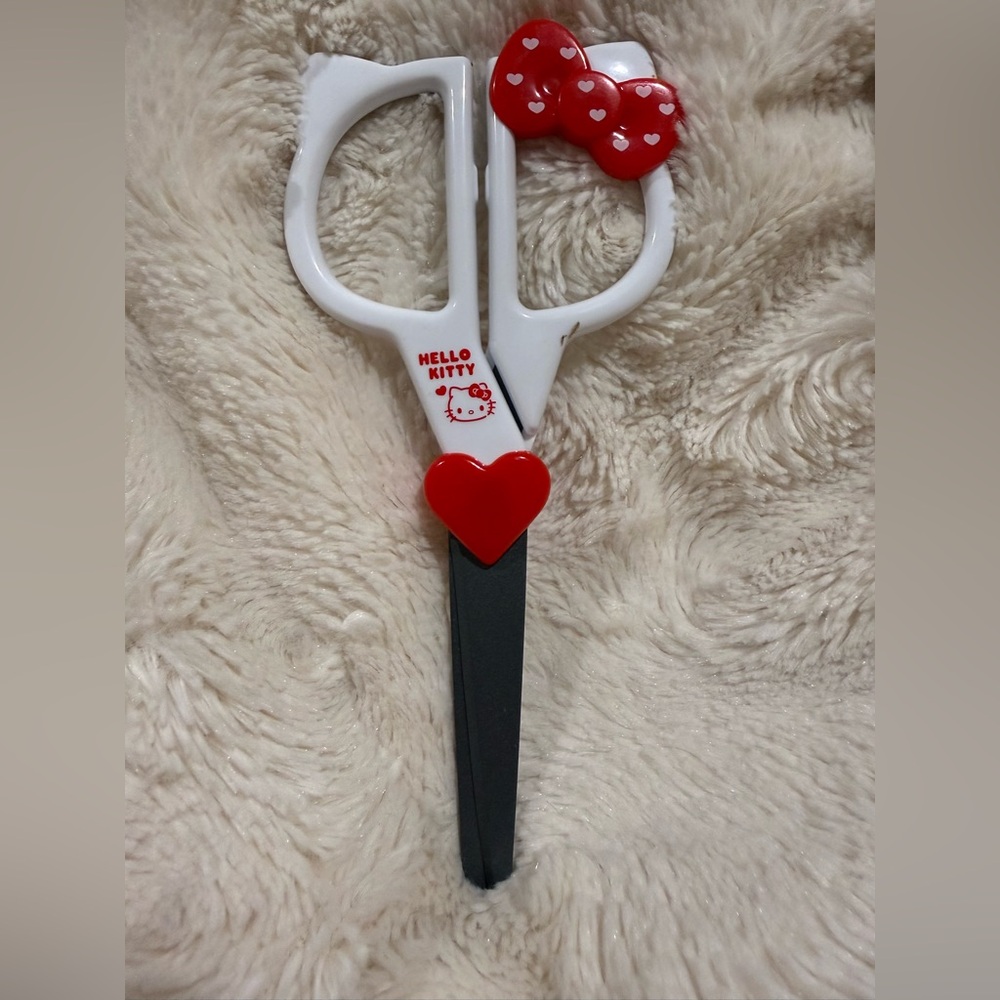 Hello Kitty Classic Craft Scissors - Picture 2 of 3